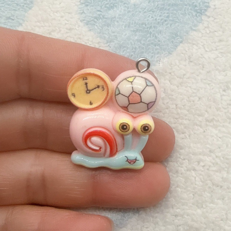 Pendentif en résine de dessin  - Party Games Questions avis et prix